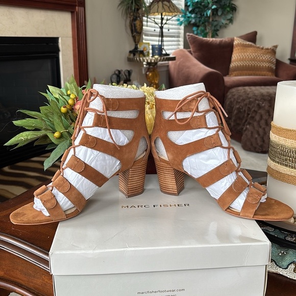 Marc Fisher Paradox Medium Brown Suede Lace Up Block Heel Sandals Back Zipper - Picture 8 of 16